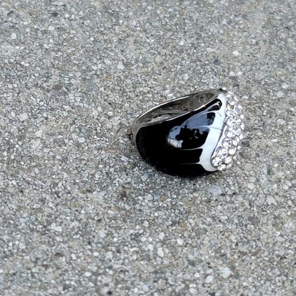 Silver Tone Black Enamel Art Deco Rhinestone Ring - Picture 5 of 6